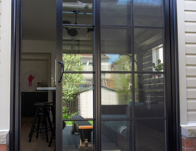 Sliding Door